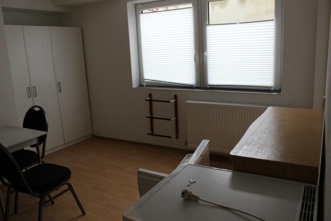 Zv-Scholtz Gaestehaus Neuoetting Simbacher Strasse 7 Luaran gambar