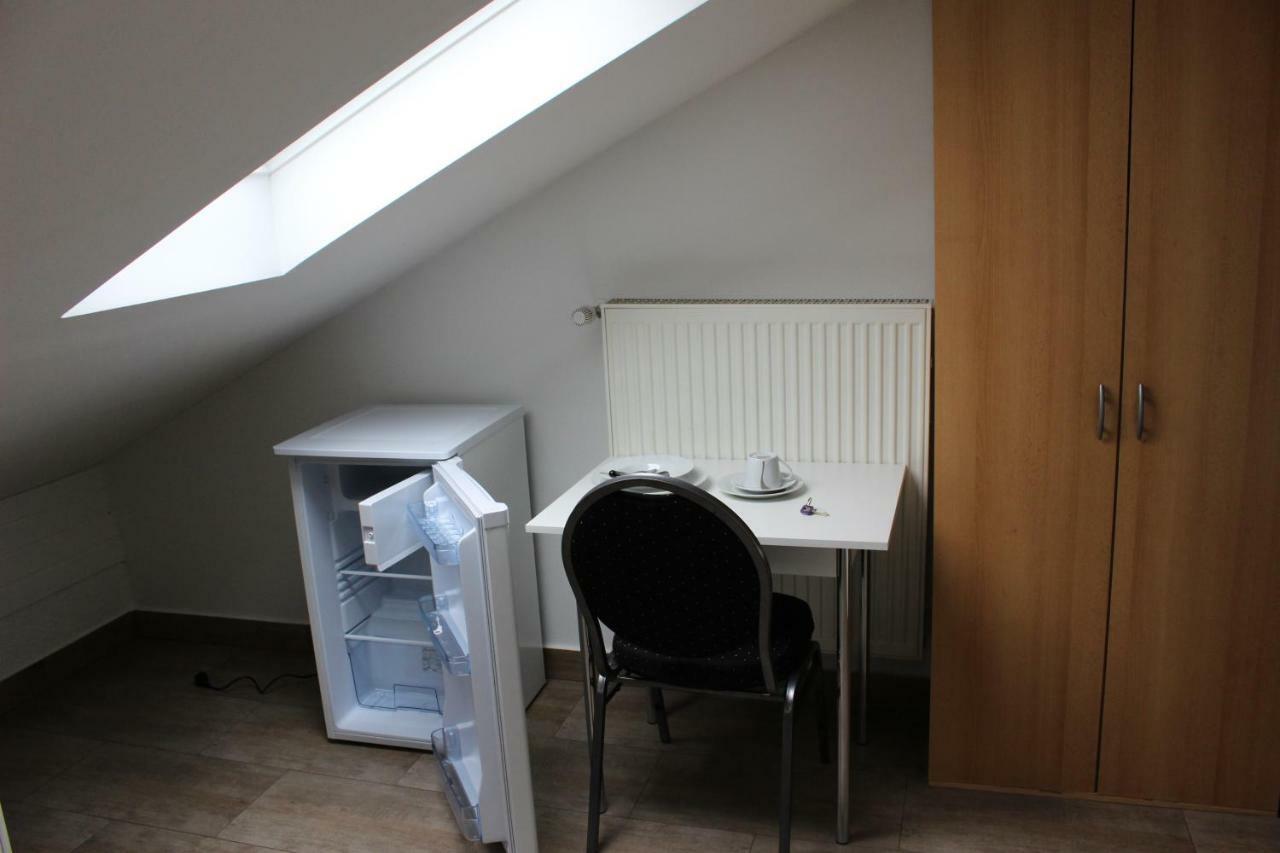 Zv-Scholtz Gaestehaus Neuoetting Simbacher Strasse 7 Luaran gambar
