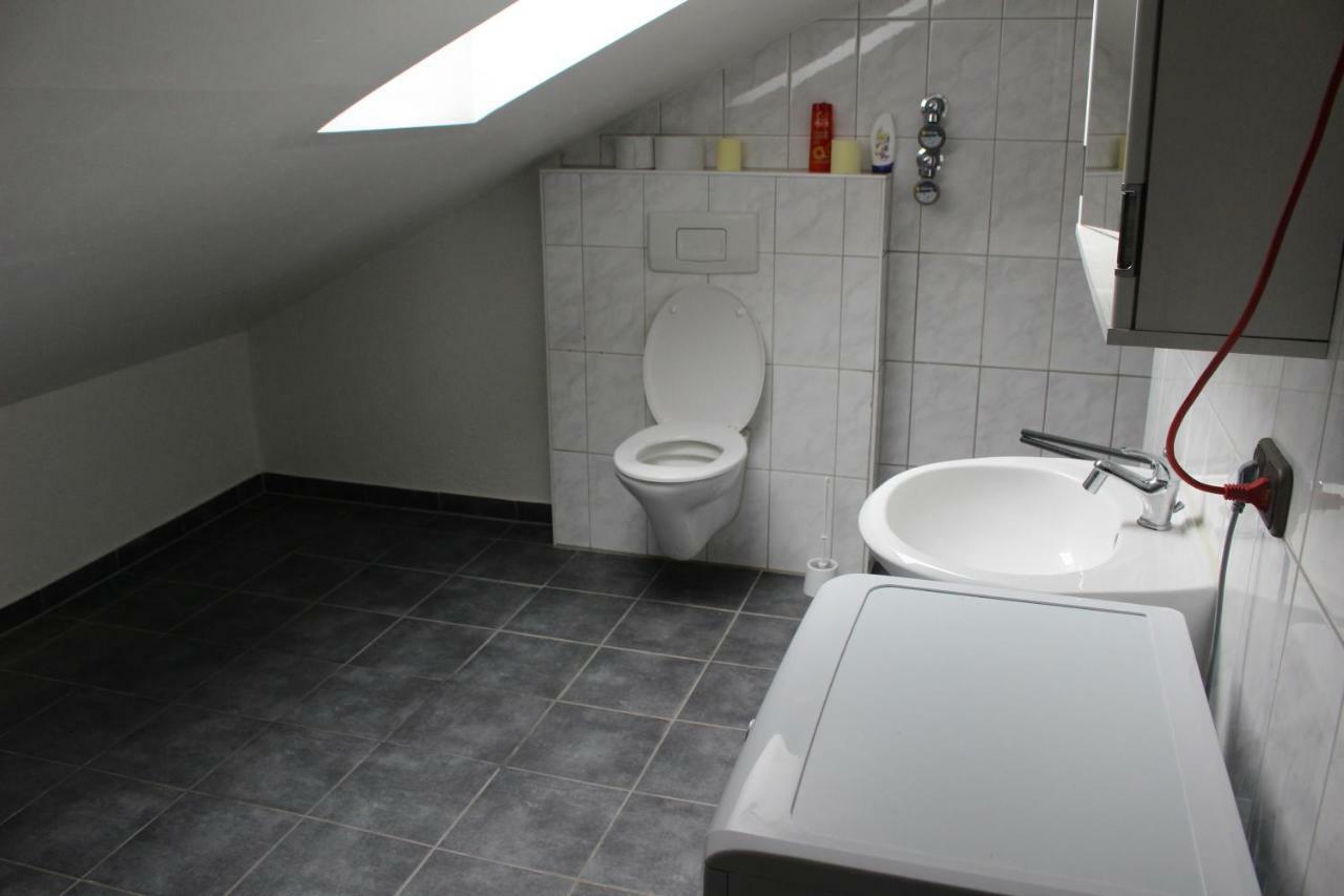 Zv-Scholtz Gaestehaus Neuoetting Simbacher Strasse 7 Luaran gambar